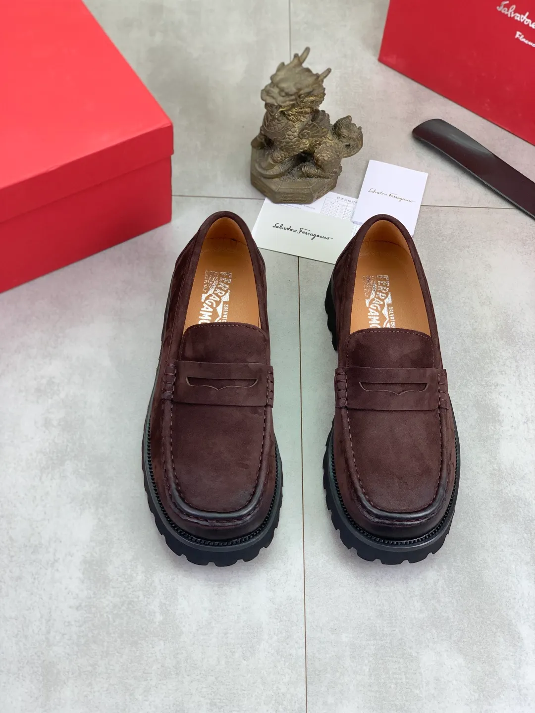 Men's shoes 💰P500 New model [Ferragamo/Ferragamo] Latest model Original imported calfskin, imported pigskin lining + original luxury metal buckle + original rubber outsole Soft and comfortable Size number: 38-44
